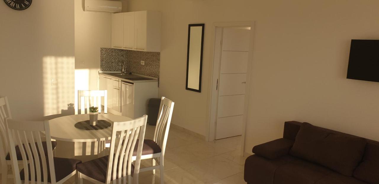 Apartmants Villa Lungo Mare Zivogosce Ngoại thất bức ảnh